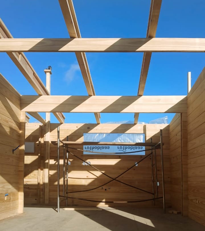 Obra en madera maciza